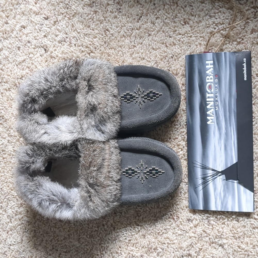 Manitobah mukluks L6 Gray Leather Slipper House Shoe